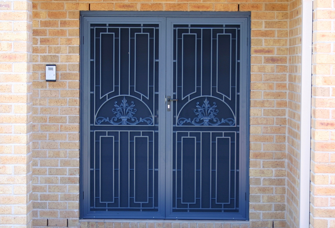 Tips to Consider for Buying Right Security Screen Doors Sydney for the House Protection