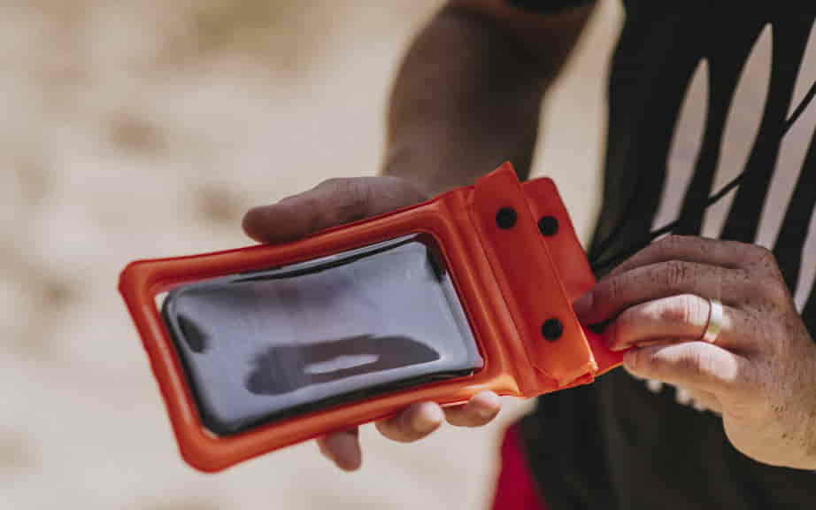 Your Ultimate Guide to Buying a Waterproof Phone Pouch in NZ
