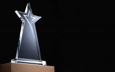 6 Distinctive Uses of Glass Trophies in Various Ocassions